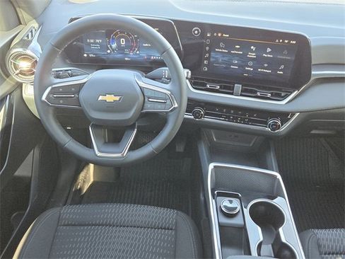 New 2026 Chevrolet Equinox LT image 26