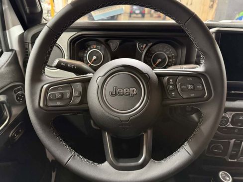 New 2026 Jeep Gladiator Sport image 25