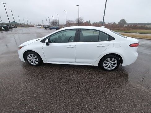 Certified 2025 Toyota Corolla LE image 7