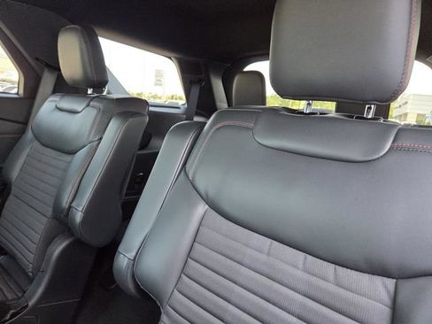 New 2026 Ford Explorer ST-Line w/ ST-Line Street Pack RWD image 28