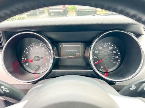 Used 2015 Ford Mustang GT Premium image 19