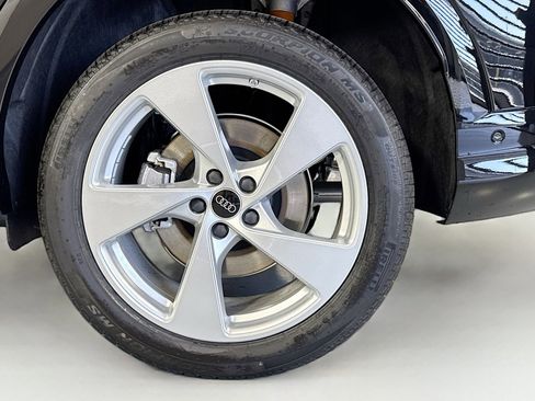 New 2025 Audi Q5 Premium Plus image 28