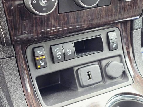 Used 2017 Chevrolet Traverse LT image 22