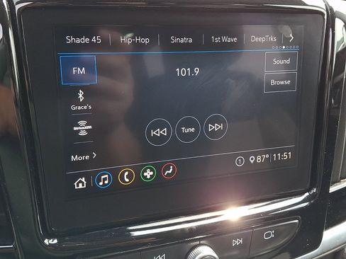 Used 2021 Chevrolet Traverse LT AWD/4WD image 19