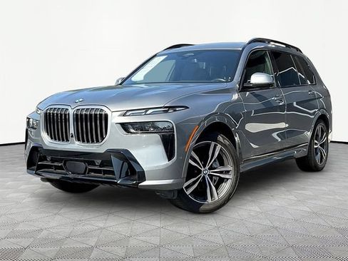 Used 2024 BMW X7 xDrive40i w/ M Sport Package AWD/4WD image 3