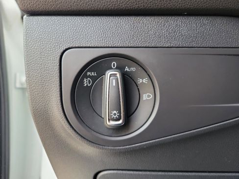 Used 2021 Volkswagen Tiguan SE R-Line image 19