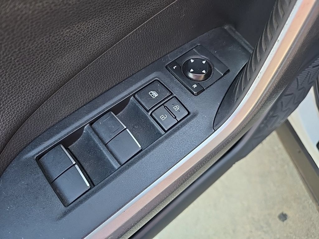 Used 2019 Toyota RAV4 Limited w/ Cold Weather Package AWD/4WD image 35