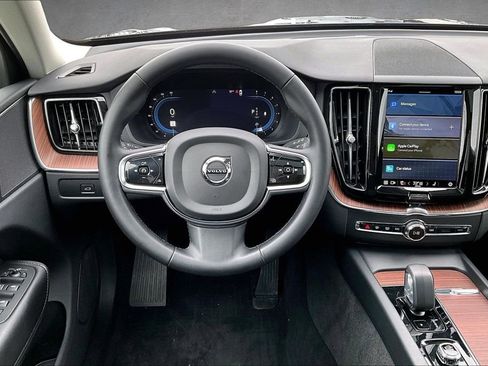 Certified 2023 Volvo XC60 B5 Plus w/ Protection Package Premier image 8