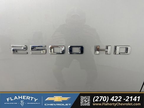 Used 2022 Chevrolet Silverado 2500 W/T AWD/4WD image 19