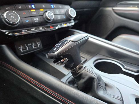 Used 2025 Dodge Durango GT AWD/4WD image 40