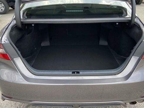 Used 2023 Toyota Camry SE image 8