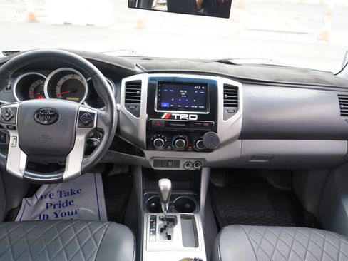 Used 2015 Toyota Tacoma PreRunner image 21