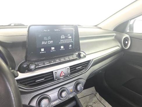 Used 2021 Kia Forte LXS image 9