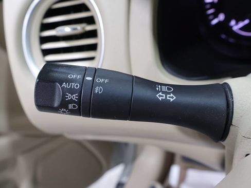 Used 2014 Nissan Pathfinder SL AWD/4WD image 39