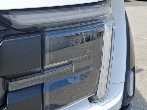 Used 2025 Ford F150 Raptor AWD/4WD image 9