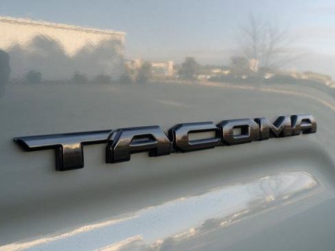 Used 2023 Toyota Tacoma TRD Off-Road image 50