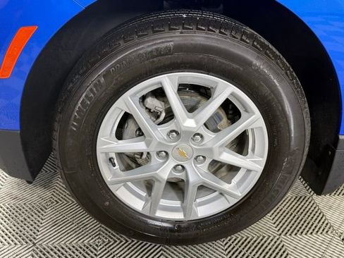 Used 2024 Chevrolet Equinox LT FWD image 14