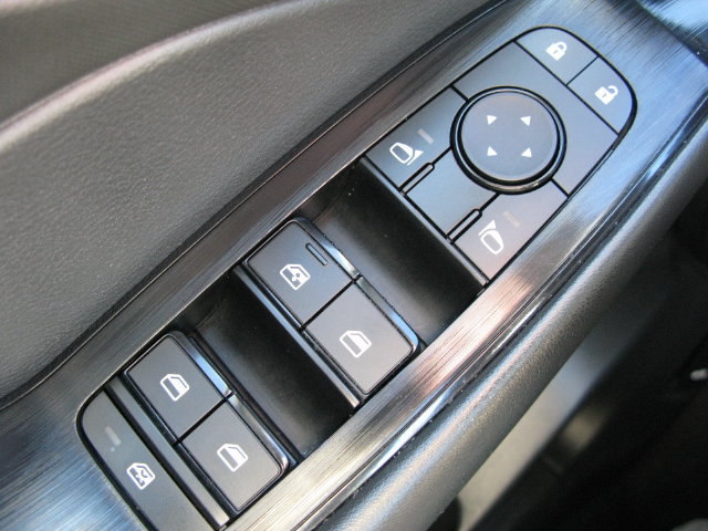 Used 2024 Nissan Rogue S FWD image 15