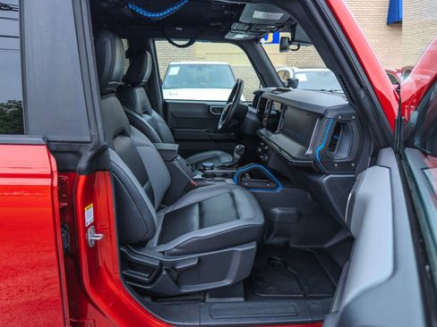 Used 2024 Ford Bronco Black Diamond AWD/4WD image 28