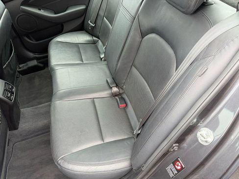 Used 2014 Kia Cadenza Premium image 10