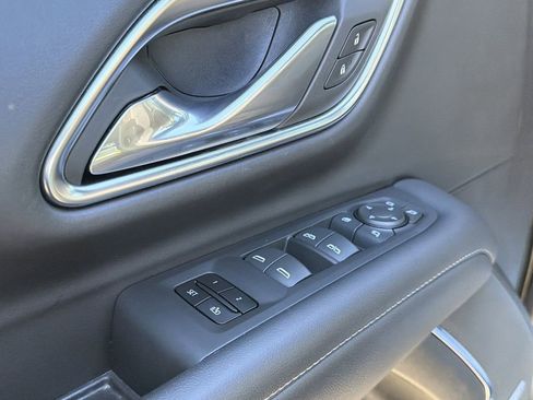 Used 2024 Chevrolet Tahoe Z71 w/ Luxury Package image 27