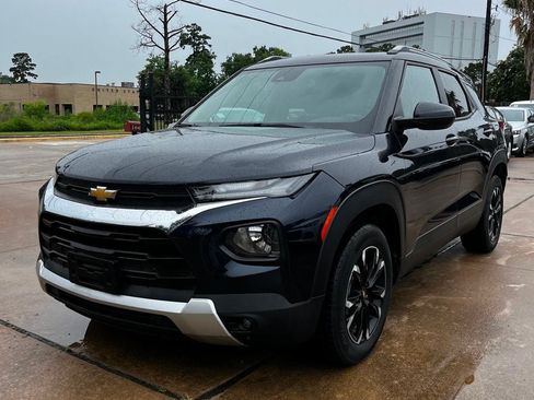 Used 2021 Chevrolet TrailBlazer LT w/ Sun and Liftgate Package FWD image 1