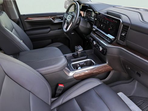 Used 2024 GMC Sierra 1500 Elevation w/ Elevation Premium Package AWD/4WD image 32
