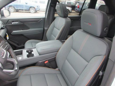 New 2026 GMC Acadia AT4 w/ Super Cruise Package AWD/4WD image 12