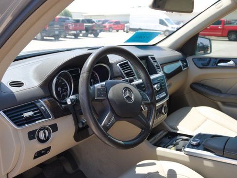 Used 2015 Mercedes-Benz GL 450 4MATIC image 16