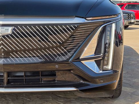 Used 2024 Cadillac Lyriq Luxury RWD image 32