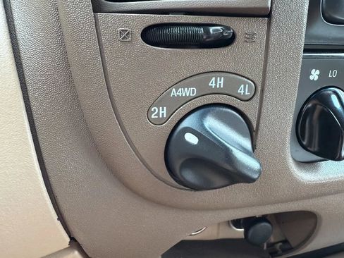 Used 1998 Ford Expedition 4WD image 34