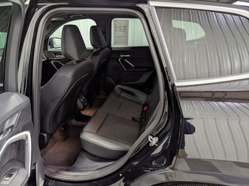 Used 2025 BMW X1 xDrive28i image 9