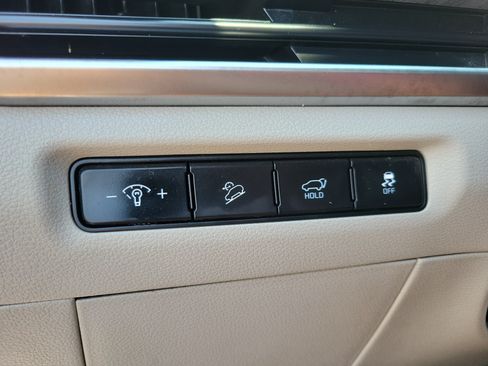 Used 2024 Kia Telluride EX w/ EX Captain's Chair Package FWD image 28