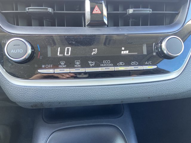 Used 2025 Toyota Corolla LE FWD image 34