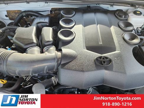 Used 2024 Toyota 4Runner TRD Off-Road Premium w/ Moonroof Package AWD/4WD image 32