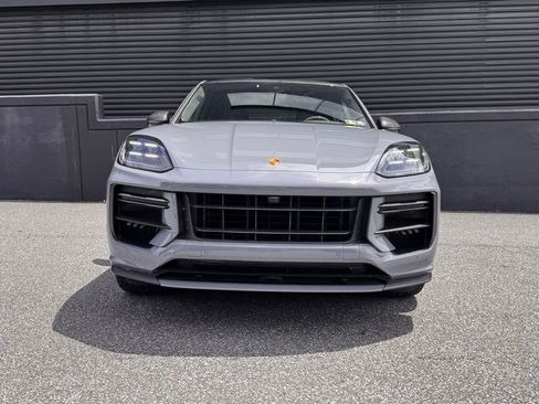 Certified 2024 Porsche Cayenne Turbo GT AWD/4WD image 13