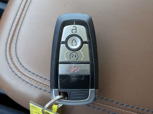 Used 2022 Ford Maverick Lariat w/ Lariat Luxury Package AWD/4WD image 28