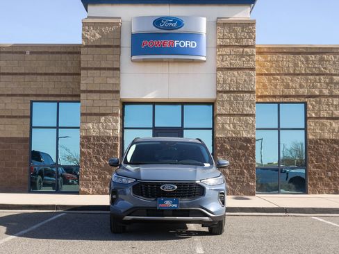 New 2026 Ford Escape SE image 3