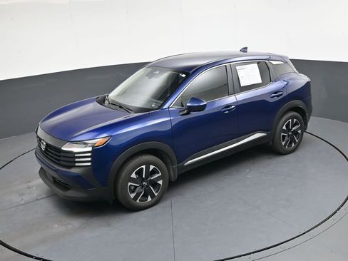 Certified 2025 Nissan Kicks SV image 32