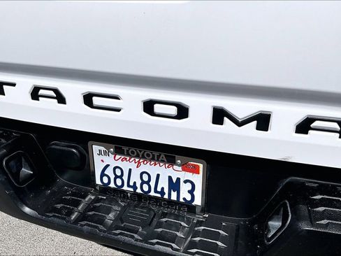 Certified 2022 Toyota Tacoma SR image 24