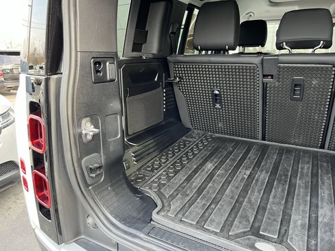 Certified 2025 Land Rover Defender 110 S image 35