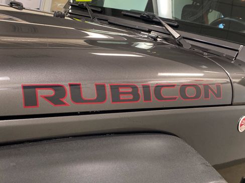 Used 2017 Jeep Wrangler Unlimited Rubicon image 13