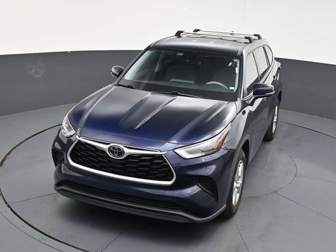 Used 2022 Toyota Highlander L image 19