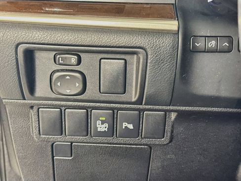Used 2014 Lexus ES 350 w/ Luxury Package FWD image 12