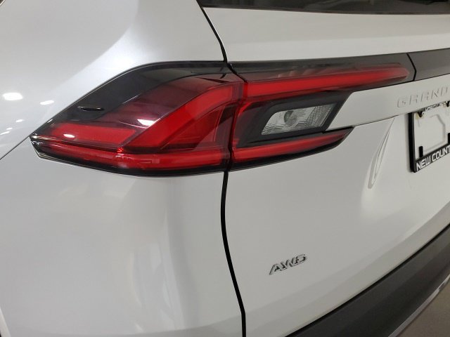 Used 2025 Toyota Grand Highlander AWD image 32