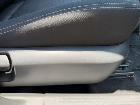Used 2024 Nissan Rogue SV AWD/4WD image 14