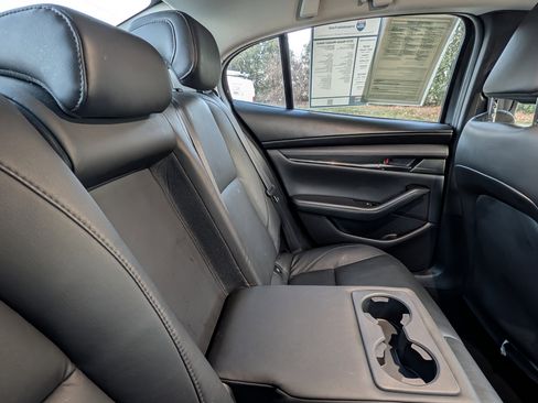 Used 2019 MAZDA MAZDA3 Sedan w/ Select Package image 22