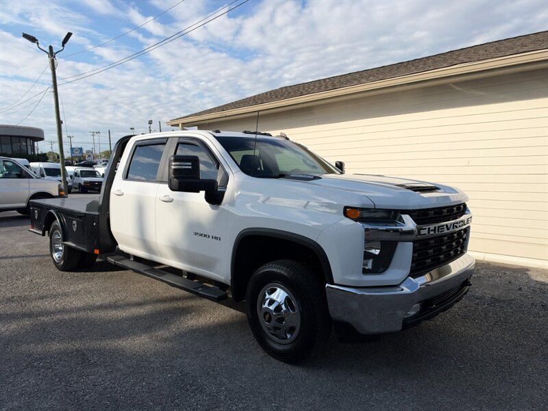 Used 2020 Chevrolet Silverado 3500 LT w/ Convenience Package AWD/4WD image 3