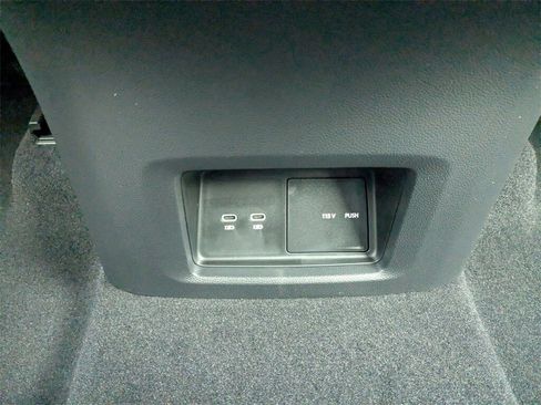 New 2026 Volkswagen Atlas Cross Sport SE image 19