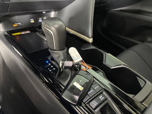 Used 2025 Toyota Camry XSE FWD image 22